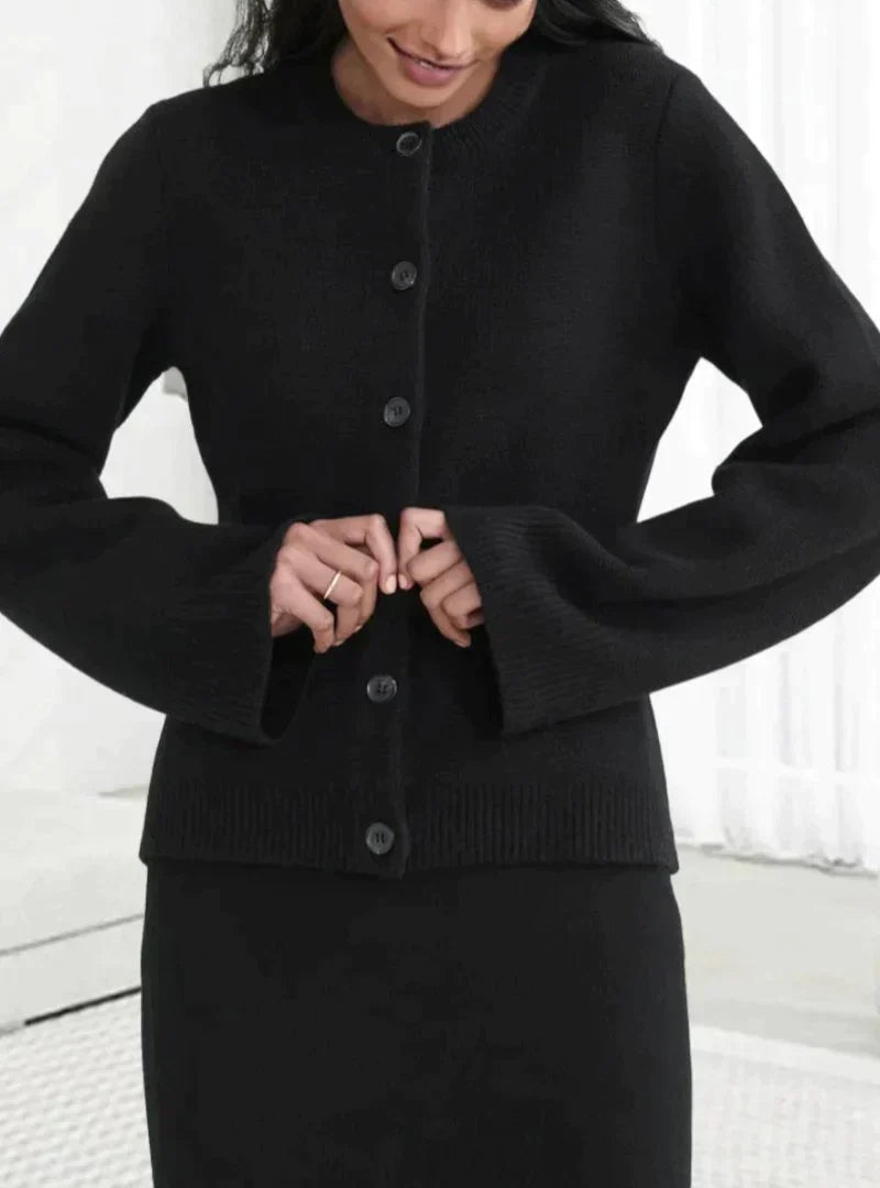 Klassische Strickjacke für Damen - Vielseitig, Raffiniert, Komfortabel