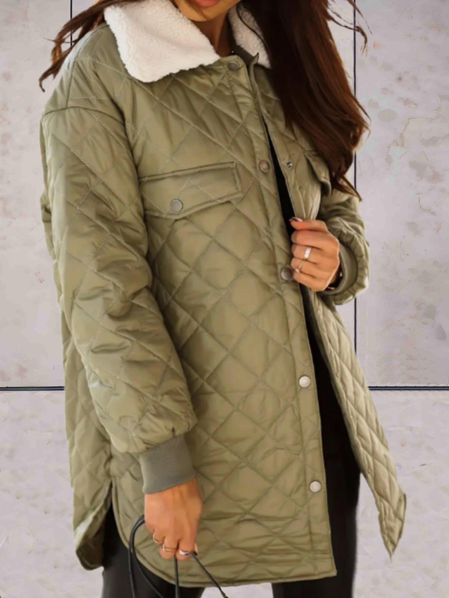 Schicke, gemütliche und stylische lange Winterjacke für Damen