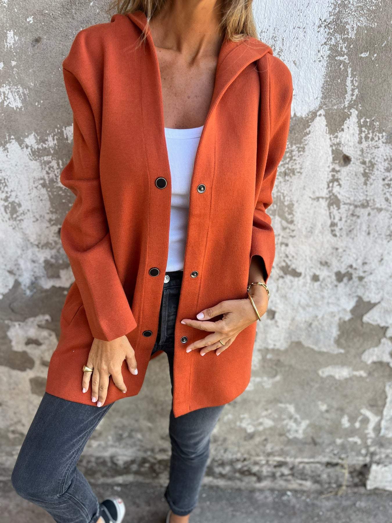 Elegante, gemütliche Herbst-Strickjacke mit Kapuze für Damen