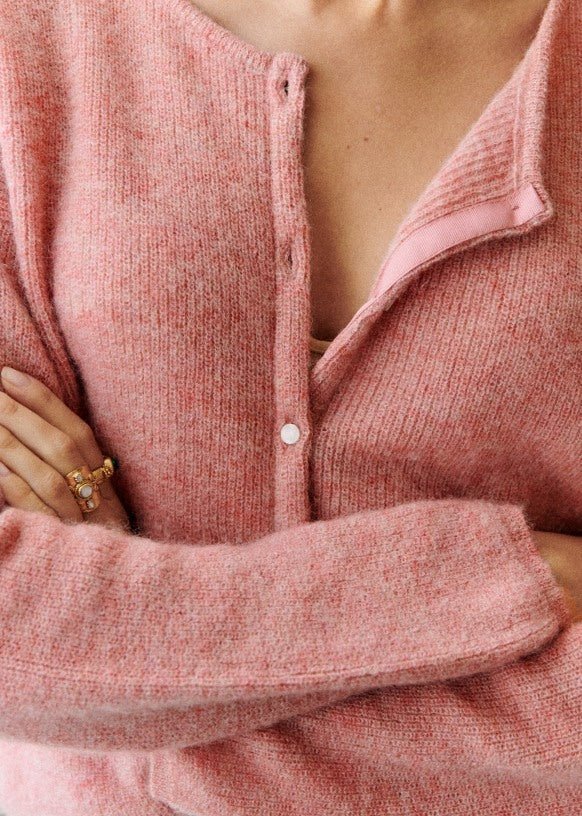 Luxuriös weicher, klassischer Cardigan mit Knöpfen für Damen