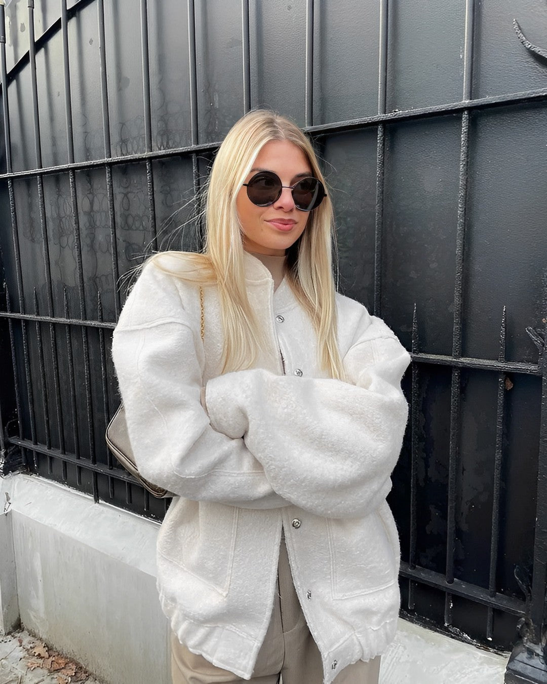 Schicke, feminine und übergroße Frühlings-Bomberjacke für Damen